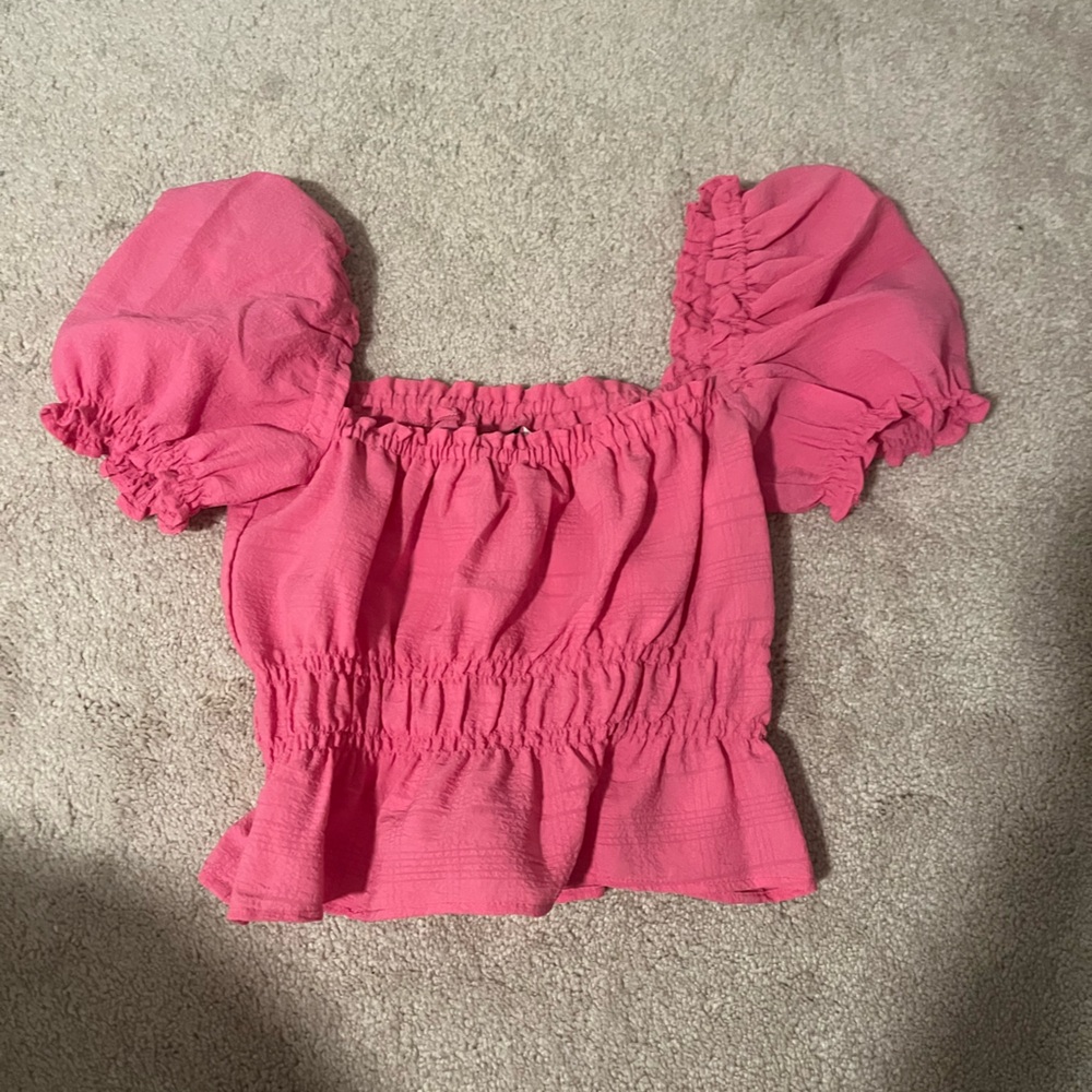 H and M bright pink ruffle flowy crop